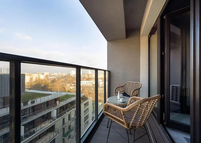 Stylish With Parking By Renters * Vratislav